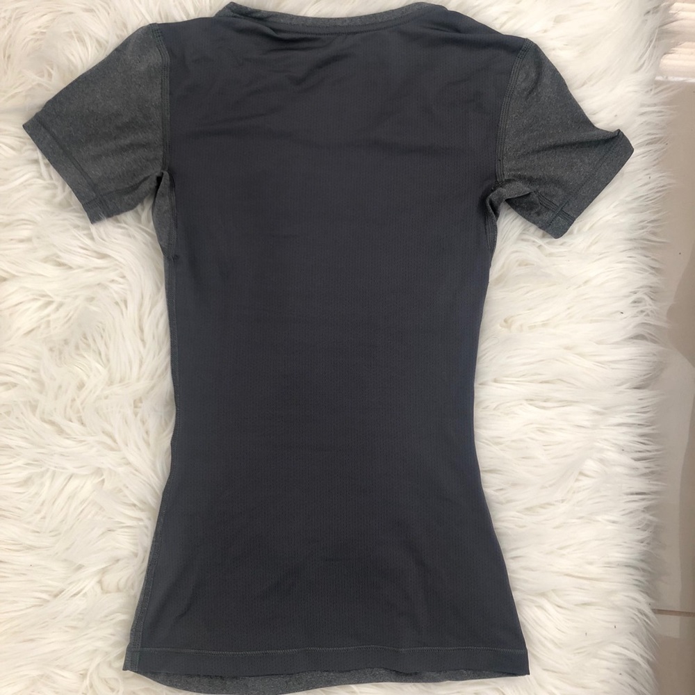 Nike tshir - Picture 2 of 4